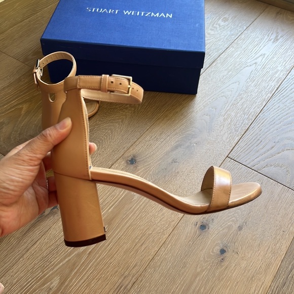Stuart Weitzman 75mm Nudist
Curve Block Sandals Nude - Picture 9 of 15